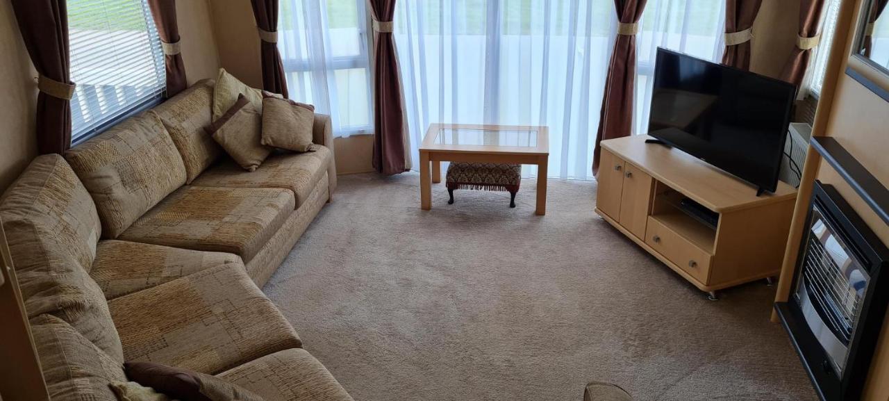 Hotel Lovely Caravan With Decking At Coral Beach Park In Lincolnshire Ref 77001C Ingoldmells Exteriér fotografie