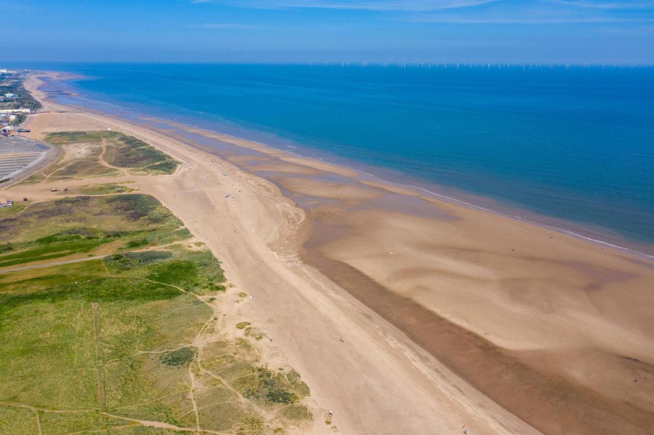 Hotel Lovely Caravan With Decking At Coral Beach Park In Lincolnshire Ref 77001C Ingoldmells Exteriér fotografie